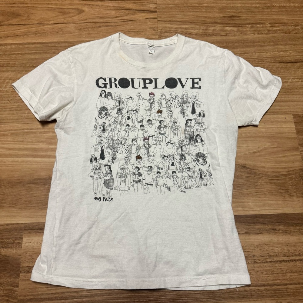 GROUPLOVE band white tee